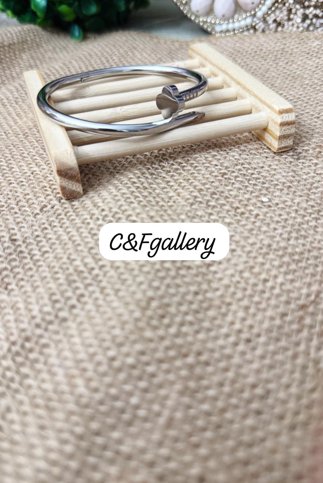 Brazalete “Neo chic collection”