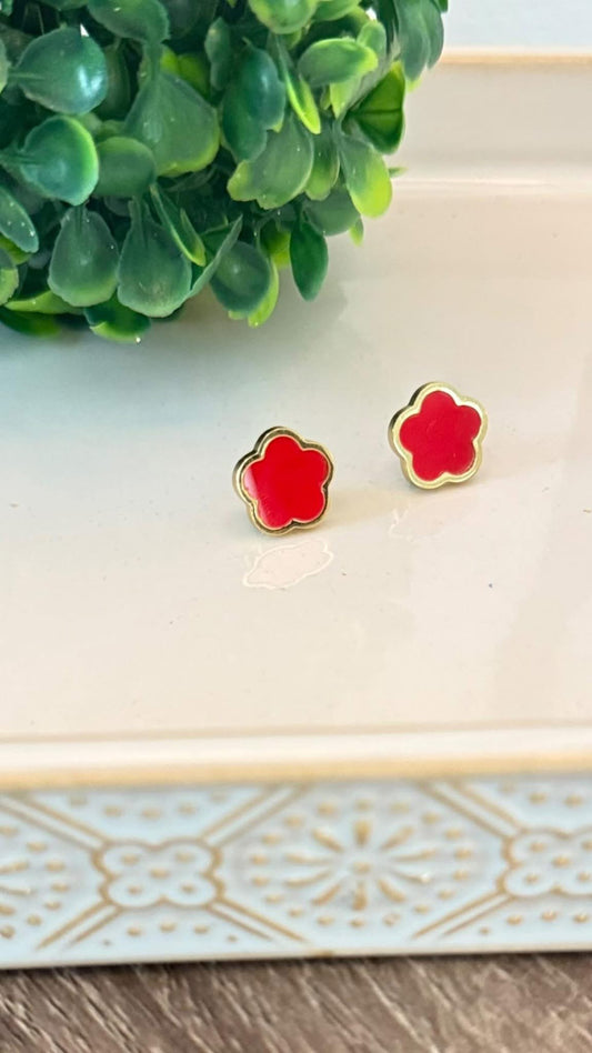 Aretes pequeños ¨Flor de nácar¨