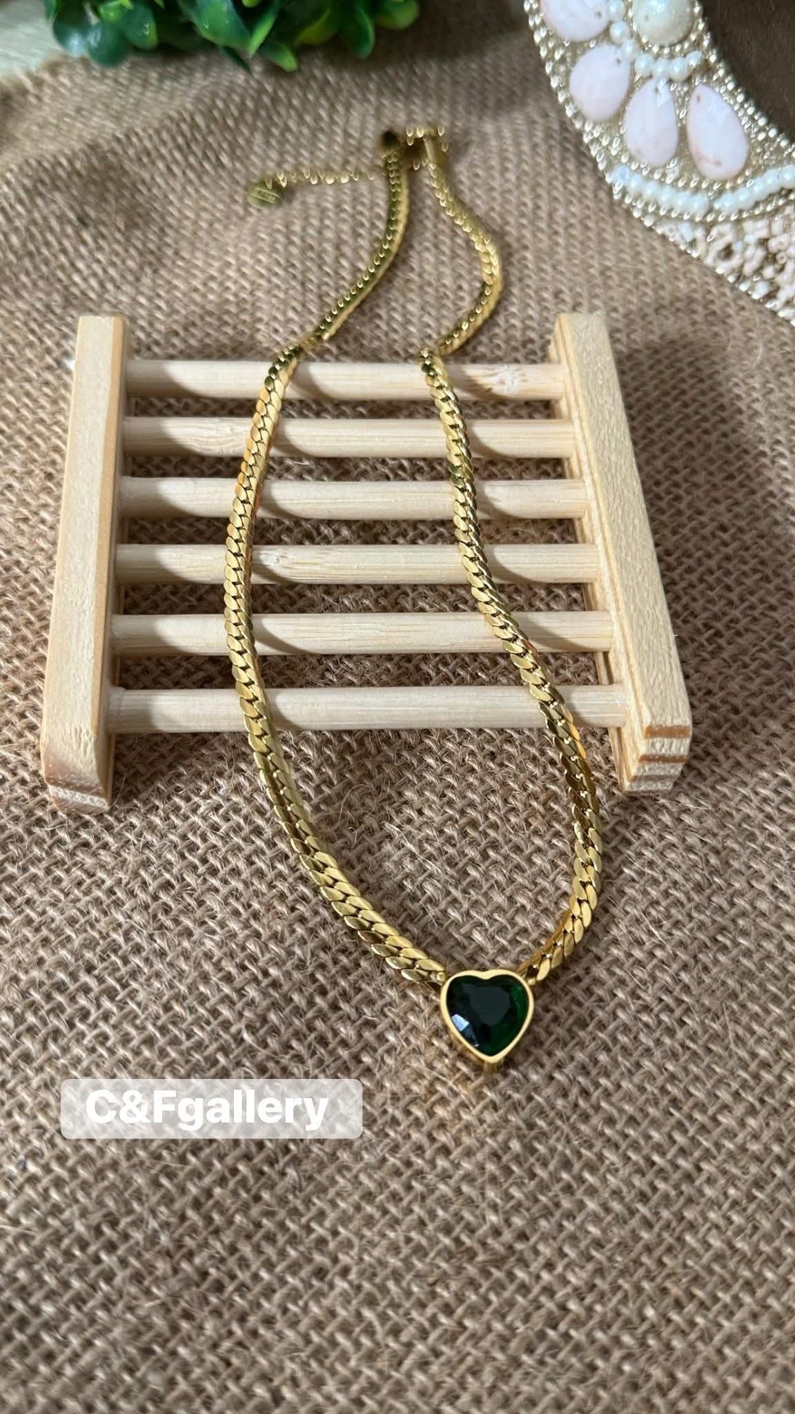 Collar Selectina sofisticado y elegante